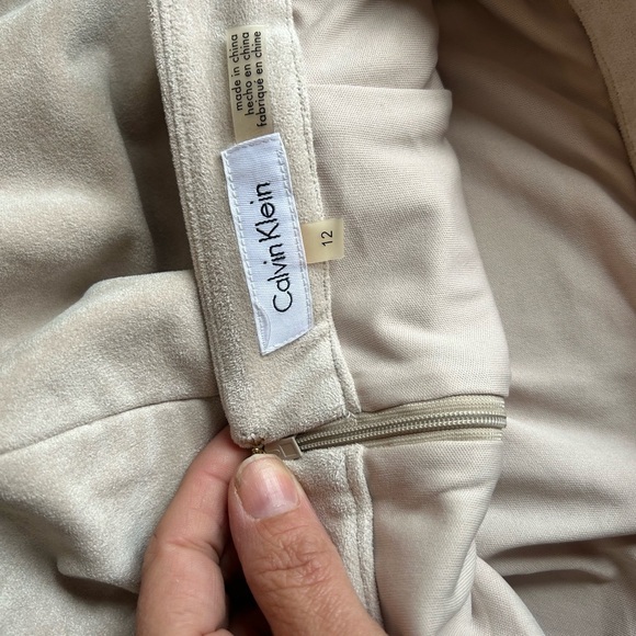 NWT 12 Calvin Klein Women's Beige Pencil Skirt - Picture 6 of 10